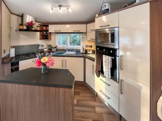 5 Pine Rise - Poole - 3