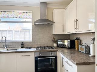 Cwtch Cottage - Cardiff - 2