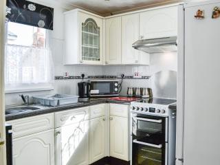Enjoy Your Stay Cottage - Bessingby - 4