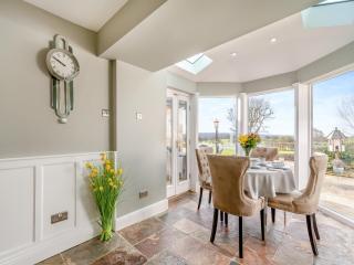Shireburn Cottage - Hurst Green - 4