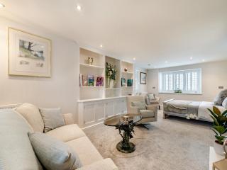 Shireburn Cottage - Hurst Green - 7
