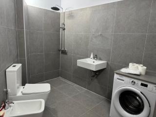 Dania's Sea View Apartment - Saranda - 4