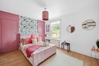 Spacious 5 Bed City Centre Themed Apartment with Parking - Canterbury - 2
