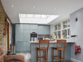 Yew Tree Cottage - Old Brampton - 2