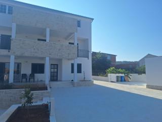 Apartmani Jerka - Vinišće - 1