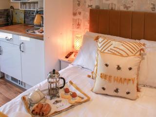 The Beehive - Mundesley - 6