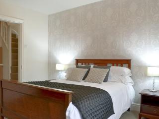 Gilberts Warrant - Keswick - 1