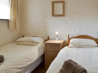 Nightingale Cottage- 25115 - Flamborough - 5