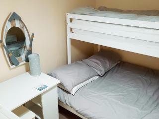 Hilltop Hideaway - Whitby - 2