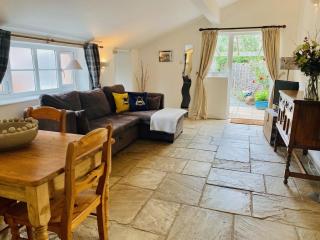 The Parlour - Earls Croome - 5