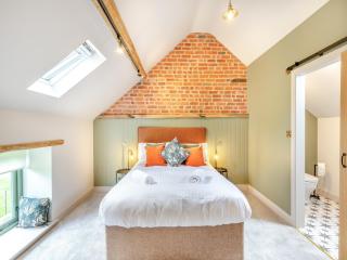 The Stables - Uk44139 - - 1