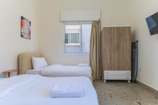 Calliope 2-BR Apartment & Balcony in Gemmayze - Ar Rumayl - 8