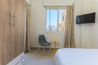Calliope 2-BR Apartment & Balcony in Gemmayze - Ar Rumayl - 3