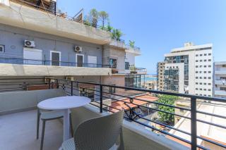 Calliope 2-BR Apartment & Balcony in Gemmayze - Ar Rumayl - 7