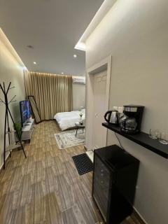 Modern's Self-Entering Studio - Riad - 1