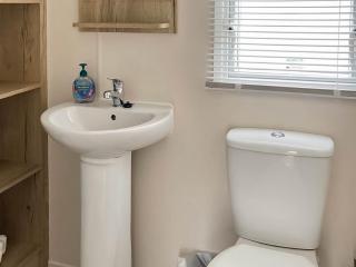 Farne Lodge - Berwick-Upon-Tweed - 1