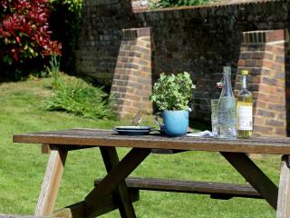 Stable Cottage - Icklesham - 1