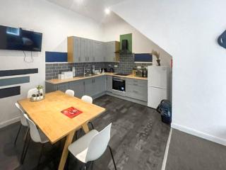 South Pier Apartment - Blackpool - 9