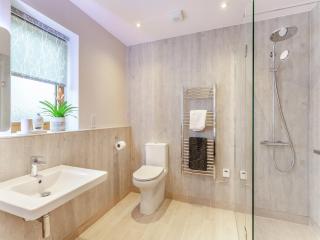 Meadow View - Uk47974 - Woodford - 1