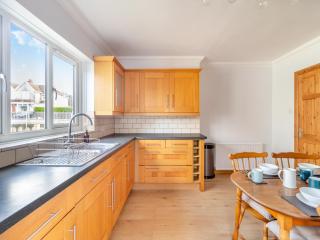 Ty Cwtch - Seven Sisters - 5