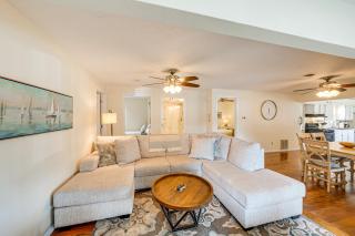 Powers Lake Gem Peek-a-Boo Views and Beach Access - Genoa City - 6