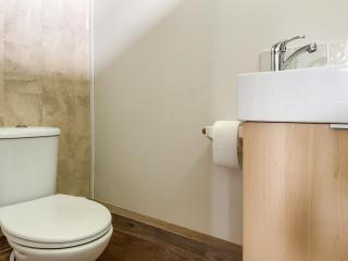 Hideaway - Uk48100 - Roch - 1