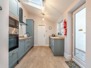 Glossop Cottage - Whitby - 2