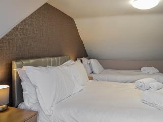 Montys - 4