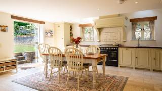 Pickett Cottage - - 3
