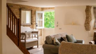 Pickett Cottage - - 2