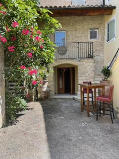 CASITA Hôtel - Puygiron - 0