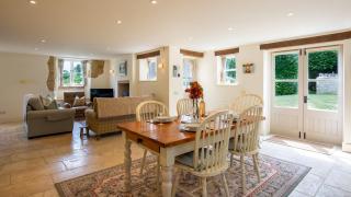 Pickett Cottage - - 5