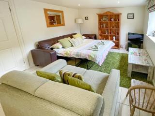 Lily Pad 5 - Uk43913 - Nassington - 8