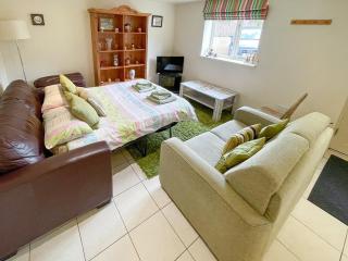Lily Pad 5 - Uk43913 - Nassington - 7