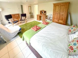 Lily Pad 5 - Uk43913 - Nassington - 2