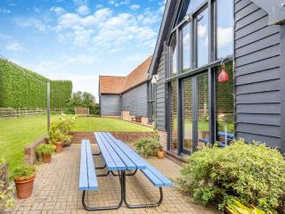 Clamp Farm Barn - Stowmarket - 9
