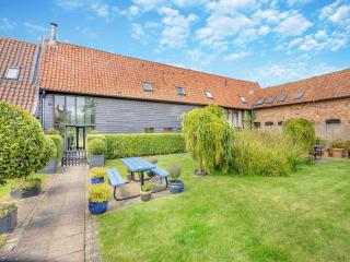Clamp Farm Barn - Stowmarket - 5