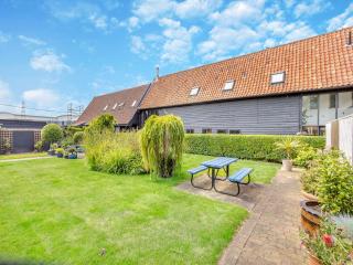 Clamp Farm Barn - Stowmarket - 2