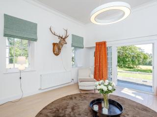 Skene House Court - Dunecht - 8