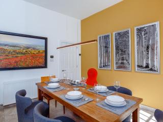 Skene House Court - Dunecht - 2