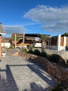 Revival House Shalom - Jeffreys Bay - 3