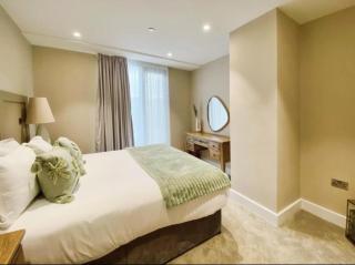 Racers Roost, Rydale House, Central York, Sleeps 4 - York - 6