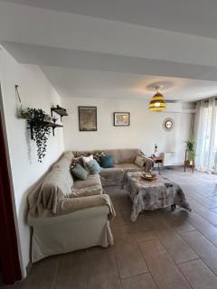 Appartement lumineux avec parking privé et balcon - Tolone - 3