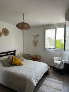 Appartement lumineux avec parking privé et balcon - Tolone - 2