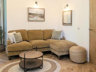 West Lodge - Perth - 9