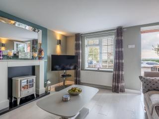 Riverside Cottage - 3