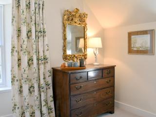 The Garden Suite - Oathlaw - 2