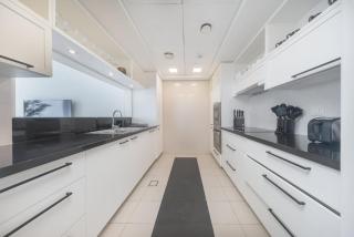 StayShort - Chic 1 Bed Apartment in Lofts Downtown Sleeps 4 - 5