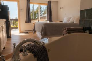 Little Beach Resort - Ucluelet - 3