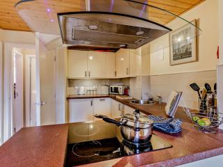 Strawberries And Cream - Bowness-on-Windermere - 3